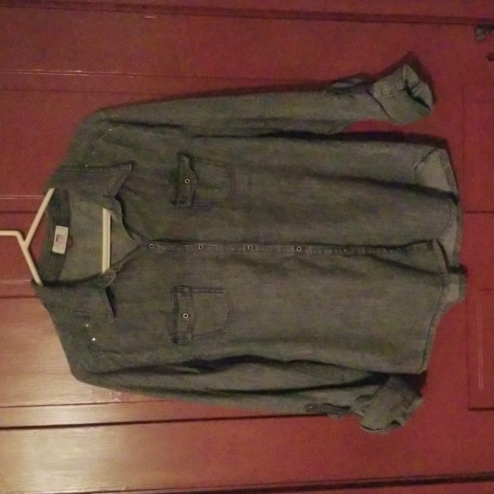Thin grey button down blouse
